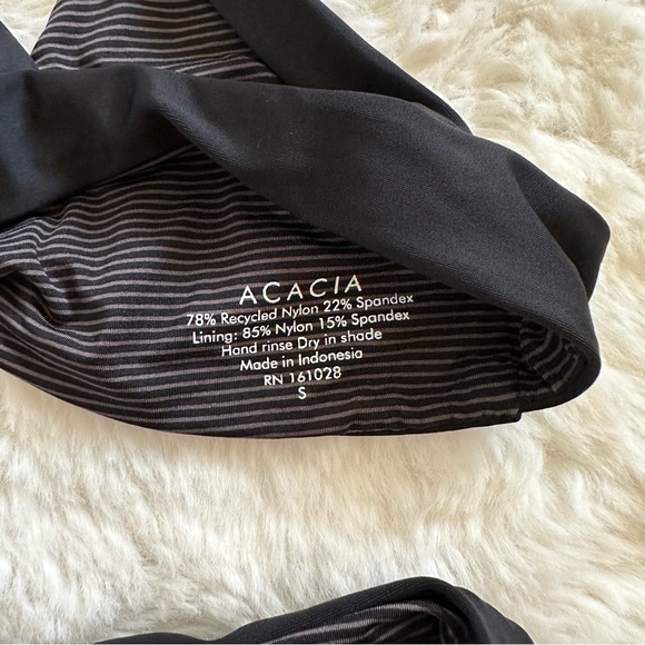 Acacia Spain Top and Ho'okipa Bottom in Jet - Picture 3 of 4